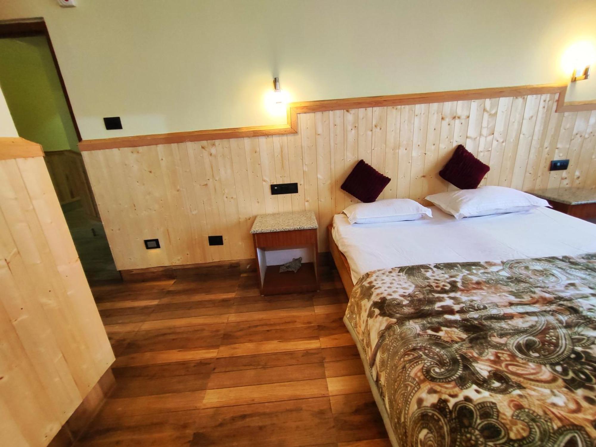 Hotel Red Cherry פלינג מראה חיצוני תמונה